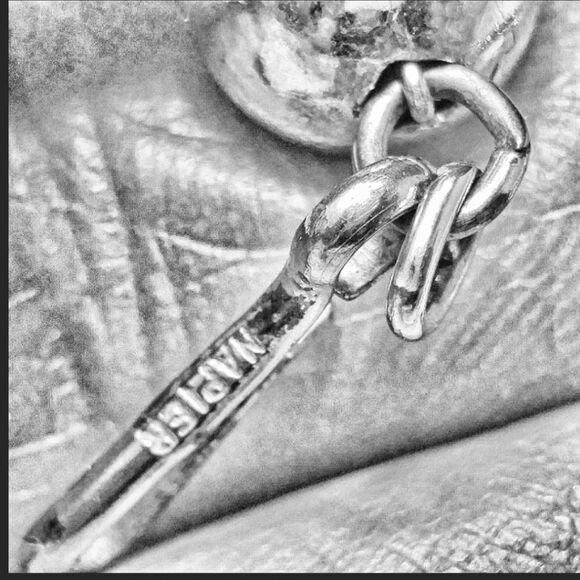 VINTAGE SIGNED NAPIER HEAVY GOLD TONE 16 1/4" NECKLACE - Picture 10 of 11